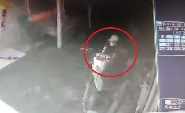 Terekam CCTV, Pencurian Motor Dinas Milik Sekcam Robatal Sampang Buram