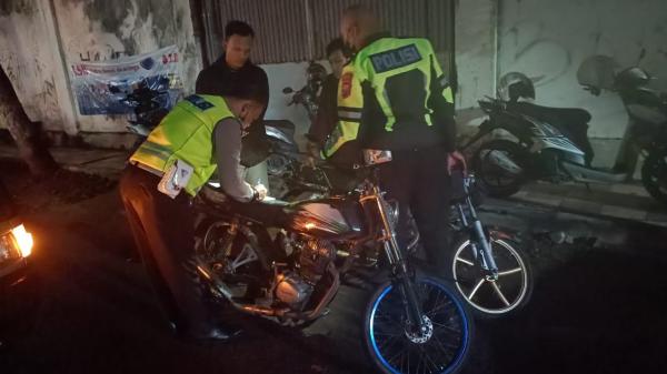 Gelar Razia Balap Liar dan Knalpot Brong, Satlantas Polres Nganjuk Amankan 7 Motor