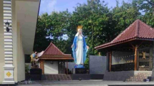 Viral Video Patung Bunda Maria Ditutup Terpal, Apa Penyebabnya?