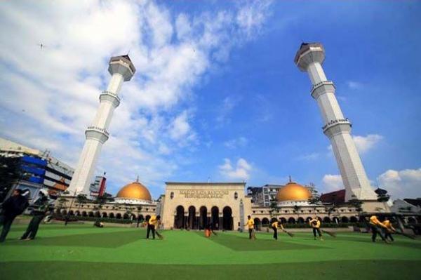 Masjid Raya Bandung akan Diserahkan ke Pemkot, DKM: Baru Wacana