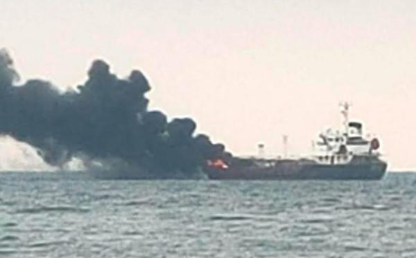 Kapal Pengangkut BBM Terbakar di Laut Mataram, Tiga ABK Dilaporkan Tewas