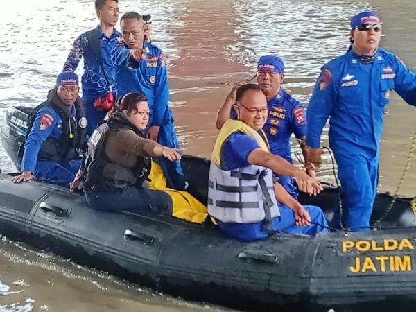 Satu Korban Tragedi Perahu Terbalik di Surabaya Ditemukan Tewas, Teridentifikasi Perempuan