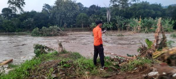 Banjir Kembali Menerjang Pemukiman Warga Akibat Sungai Kunyi Meluap