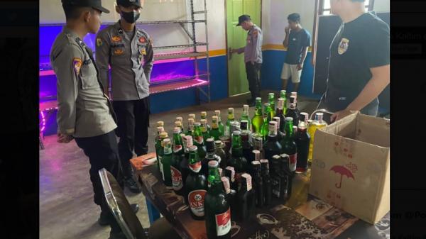 Gelar Operasi Pekat, Polres Kutai Barat Sita Ratusan Botol Minuman Keras