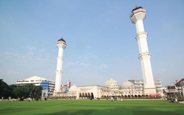 DKM Tak Punya Uang, Lift Menara Masjid Raya Bandung Masih Terbengkalai