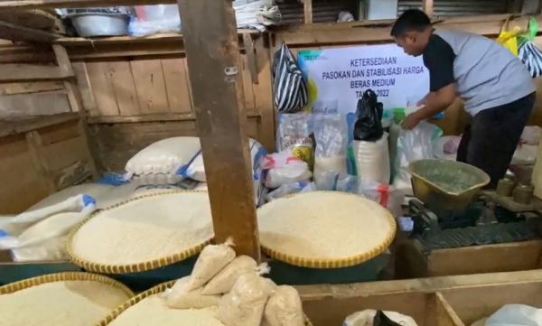 Harga Beras Naik Rata-rata Rp1.000 di Banjarnegara, Omzet Pedagang Turun