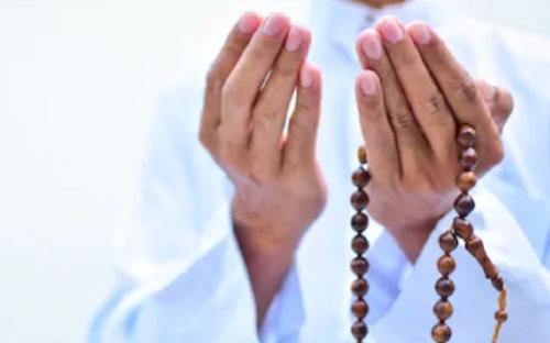 Bacaan Doa Hari ke-7 Puasa Ramadhan: Arab, Latin, dan Artinya