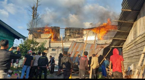 Breaking News, Kebakaran Hebat Landa Kawasan Padat Penduduk di Aceh Tengah