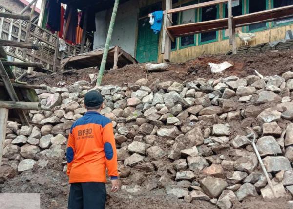 BPBD Kabupaten Probolinggo Awasi Potensi Rawan Longsor di Kecamatan Kotaanyar