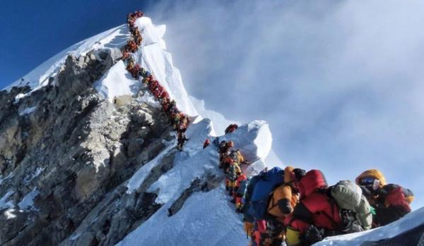 5 Gunung Tertinggi di Dunia yang Menakjubkan, Cocok untuk Para Pendaki