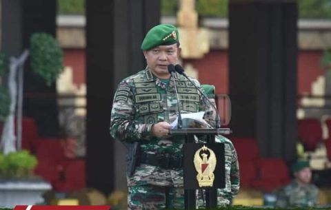 Jenderal Dudung Geram Lihat Asrama Yonif Mekanis 516/CY, Baru 3 Bulan Sudah Bocor dan Banjir