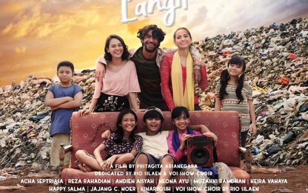 Film Surga di Bawah Langit Angkat Tema Pendidikan Kaum Marjinal