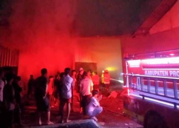 Pabrik Pengolahan Kayu Milik Kades di Probolinggo Terbakar