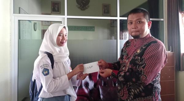 Siswa Duafa SMAN 1 Sigaluh Dapat Bantuan Masuk PTN