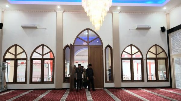 Masjid At-Tahrim Berdiri Gunakan Karpet Asli Turki, Bupati Banyumas Berikan Apresiasi