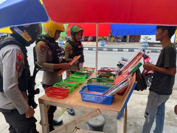 Dianggap Berbahaya, Polresta Mamuju Pantau Penggunaan Petasan