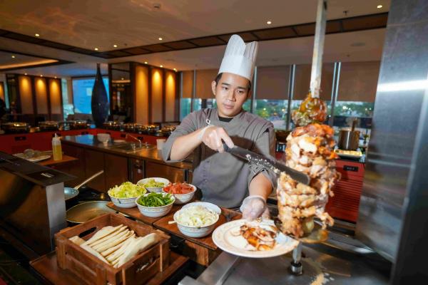 Hotel Episode Gading Serpong Manjakan Pengunjung Makanan Khas Mediterania di Bulan Ramadan