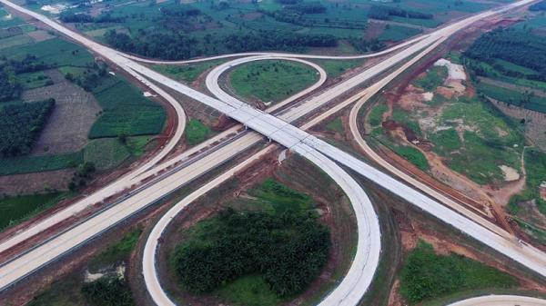 Mulai H-10 Lebaran 2023, Truk Besar Dilarang Melintas di Tol Trans Sumatera