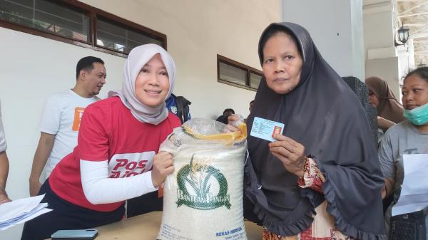 Pantau Distribusi Bantuan Pangan Beras di Surabaya, Pos Indonesia Pastikan Lancar Tanpa Kendala