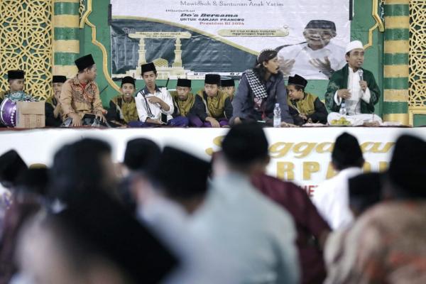 Peringati Nuzulul Quran Bareng Santri dan Anak Yatim, Gus-Gus Nusantara Beri Pesan Pedoman Hidup