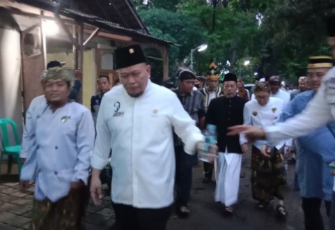 Ketua DPD RI La Nyala Kunjungi Keraton Kesepuhan, Sempatkan Buka Puasa Bersama di Rumah Kulon