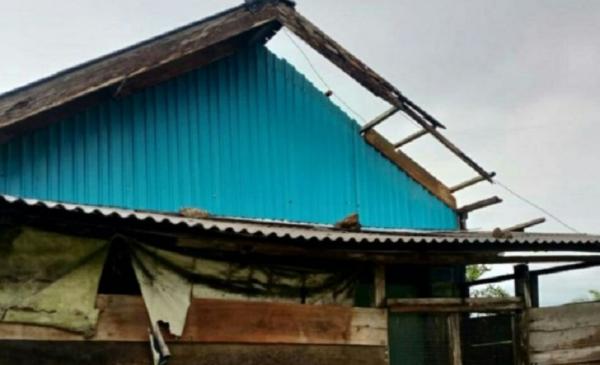 Diterjang Puting Beliung, 50 Rumah Warga di Penajam Paser Utara Rusak