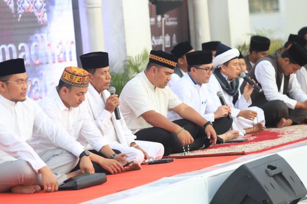 Berzikir Bersama dan Berbuka Puasa Dengan Bubur Kanji Khas Aceh