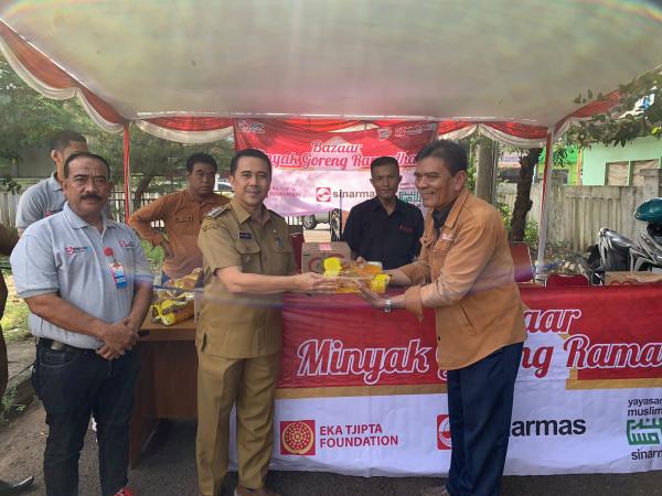 PT. Pindodeli Gelar Bazar Murah di 3 Kecamatan, Distribusikan 5000 Liter Minyak Goreng