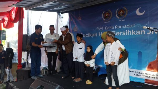 Jadi Pembina Upacara Di Smk Bpn Kota Tasikmalaya Ini Pesan Wagub Jabar