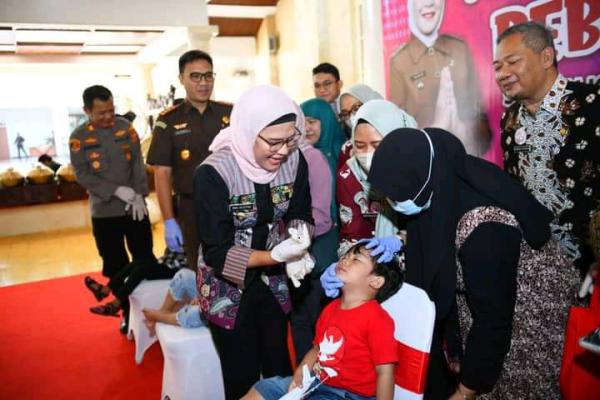 Bupati Indramayu Launching Sub PIN Polio, Targetkan 119.611 Anak