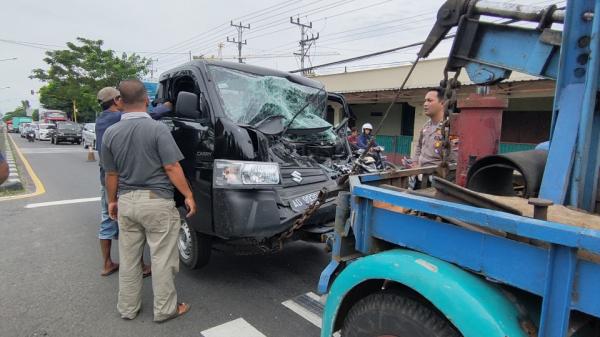 Terlibat Laka di Jalan Solo Semarang Boyolali Mobil Pick Up Ringsek