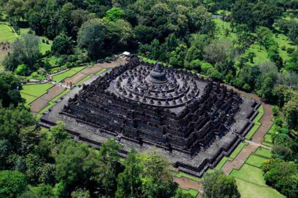 8 Fakta Mengagumkan Candi Borobudur, Fakta Pertama Mendebarkan