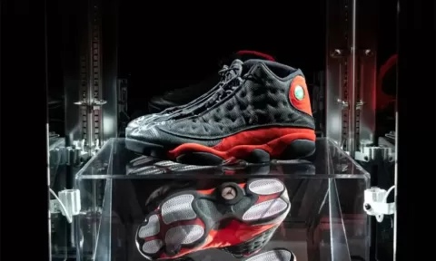 Tak Disangka, Sepatu Kets Michael Jordan Terjual Rp32,7 Miliar