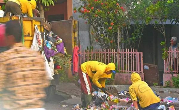 DLH Sebut Produksi Sampah di Garut Membludak Jelang Libur Lebaran, Angkut 230 Ton Perhari