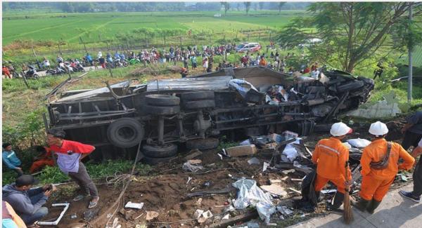 Kecelakaan Maut di Ruas Tol Semarang-Solo, 8 Korban Meninggal Dunia