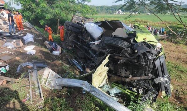 Kecelakaan Beruntun di Tol Semarang-Solo, Delapan Orang Tewas