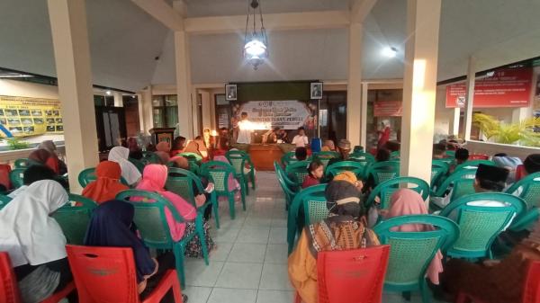 Komunitas Tuban Peduli Santuni Puluhan Anak Yatim Piatu dan Kaum Dhuafa di Kelurahan Perbon