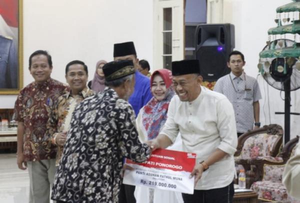 Jelang Lebaran, Pemkab Ponorogo Kucurkan Dana Rp10,2 Miliar untuk Lembaga Sosial