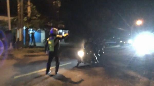 Aksi Balap Liar Digrebek Polisi, Ratusan Pemuda Kocar-kacir Kabur, Ratusan Sepeda Motor Disita