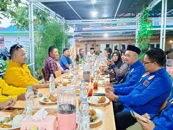 PPDI Kota Dumai Lakukan Berbagi Takjil dan Bukber Sama Ketua Organisasi Pers dan KNPI Provinsi Riau