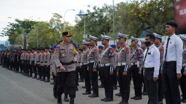 Kapolda Sulbar Pimpin Apel Gelar Pasukan Ops Ketupat Marano 2023 