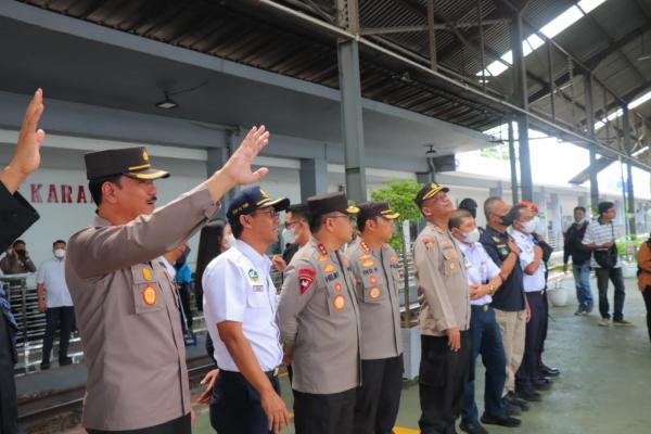 Jelang Lebaran, Kapolda Lampung Monitoring Arus Mudik di Stasiun Tanjung Karang