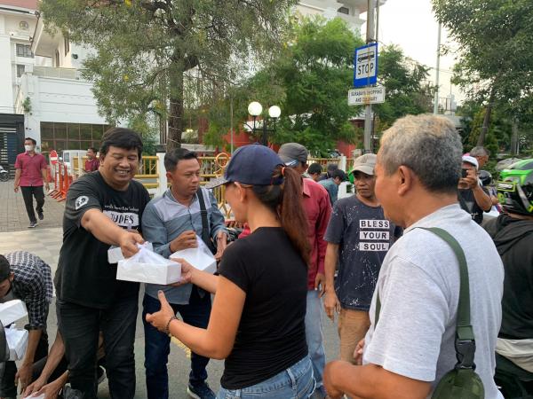Aksi Sosial Pokja Judes, Bagi Takjil hingga Buka Bersama di DPRD Surabaya