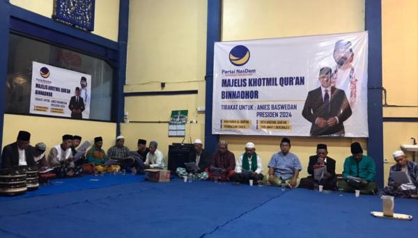 Dihadiri Kakak Gus Baha, 9.999 Pengkhatam Quran di Jawa Timur Tirakat untuk Anies Baswedan