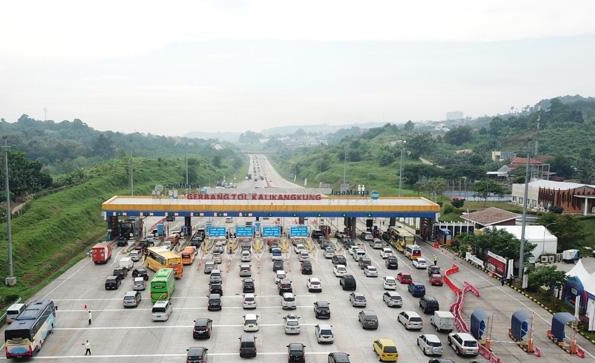 Ditlantas Polda Jateng Tilang 1.416 Kendaraan Pemudik Melanggar di Tol Kalikangkung