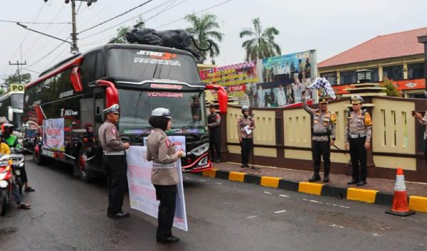 Ratusan Warga Ikuti Mudik Gratis Polresta Cirebon