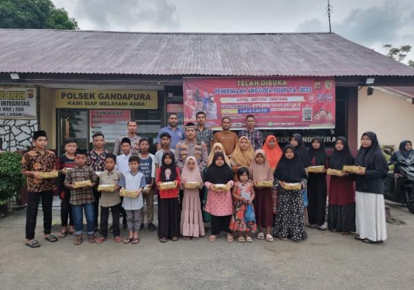 Polsek Ganda Pura Bireuen Santuni Puluhan Anak Yatim Piatu