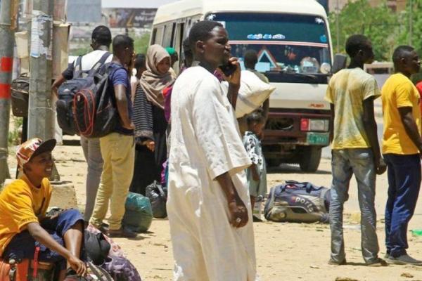 Konflik Ribuan Orang Mengungsi dari Khartoum, Mayat-mayat Bergelimpangan di Jalan