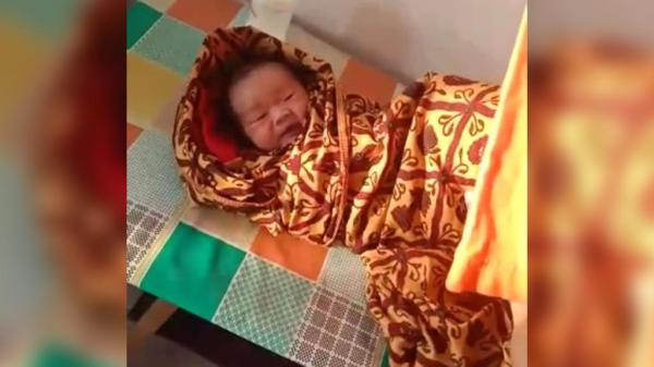 Warga Ponorogo Gempar, Bayi Laki-Laki Dibuang di Teras Rumah