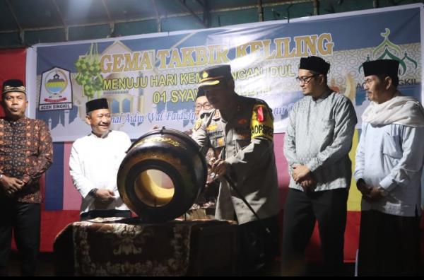 Kapolres Aceh Singkil Ikuti Pawai Takbir Malam Hari Raya Idul Fitri 1444 Hijriah